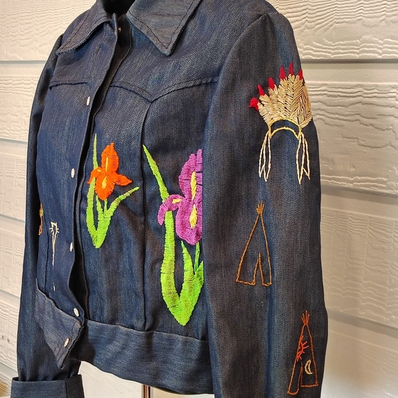 ECCLECTIC EMBROIDERED DENIM SHIRT JACKET WOMENS S/M GRAIL UNIQUE BOHO HIPPIE - Picture 2 of 9